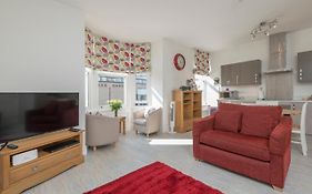 Bluebridge Walk Luxury Apartment